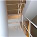 &copy; CP-Trappen - wit gelakte trap met metalen leuning